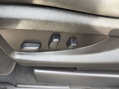 Used 2018 GMC Sierra 1500 SLT image 17