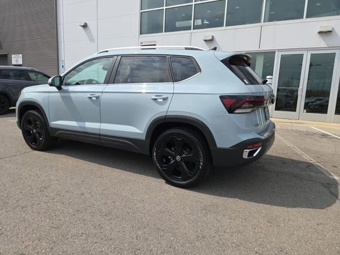 New 2026 Volkswagen Taos SEL AWD/4WD image 9