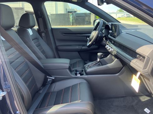 Used 2026 Honda CR-V Sport-L image 13