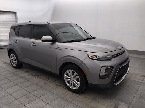 Used 2022 Kia Soul LX FWD image 11