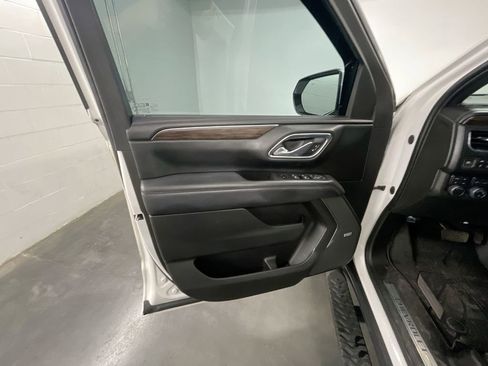 Used 2021 Chevrolet Tahoe Z71 w/ Z71 Signature Package image 22