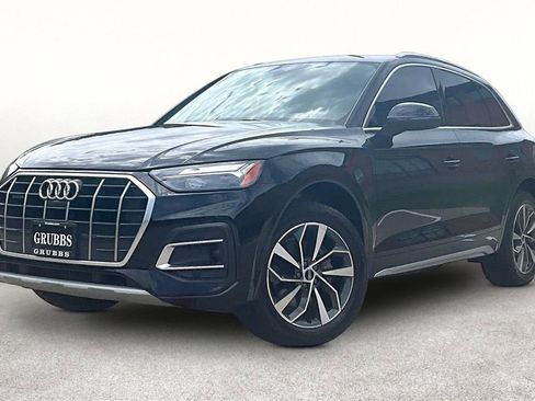 Used 2021 Audi Q5 2.0T Premium Plus w/ Premium Plus Package AWD/4WD image 16