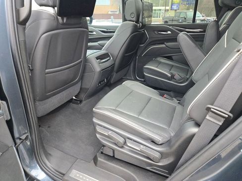 Used 2021 Cadillac Escalade Sport w/ Driver Assist Tech Package image 22