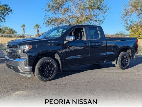 Used 2020 Chevrolet Silverado 1500 LT image 1