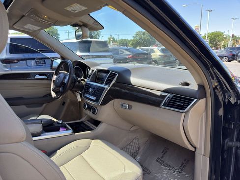Used 2015 Mercedes-Benz ML 350 2WD w/ Premium 1 Package image 36