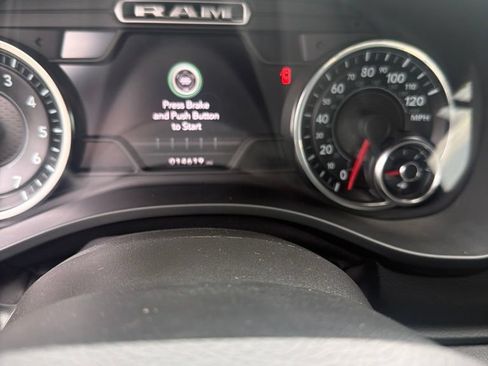 Used 2021 RAM 1500 Big Horn RWD image 6