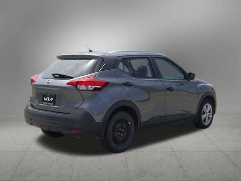 Used 2019 Nissan Kicks S FWD image 6