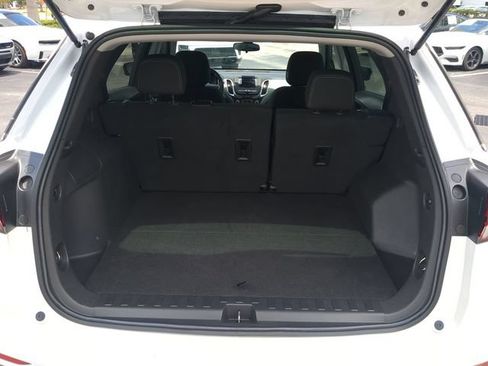 Used 2023 Chevrolet Equinox LS FWD image 14