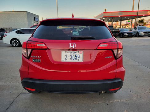 Used 2017 Honda HR-V LX image 6