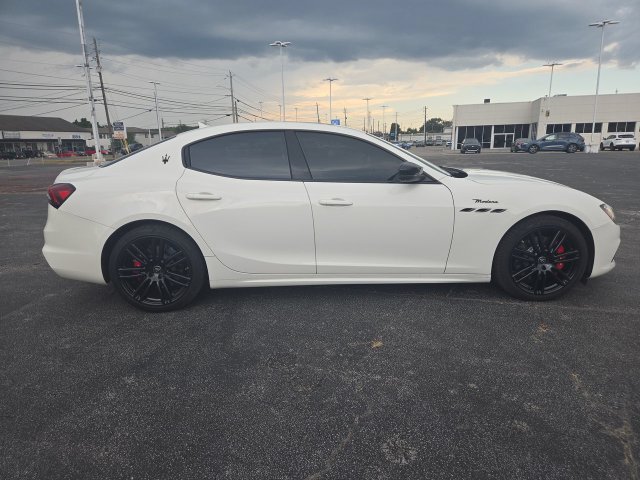 Used 2023 Maserati Ghibli Modena RWD image 9