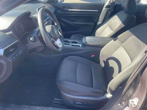 Used 2022 Nissan Altima 2.5 SV image 5