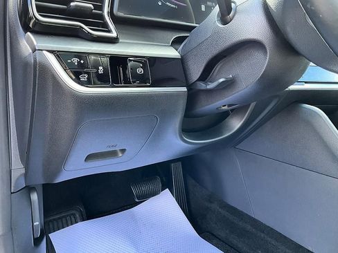 Used 2025 Kia Sportage X-Line w/ Premium Package AWD/4WD image 17