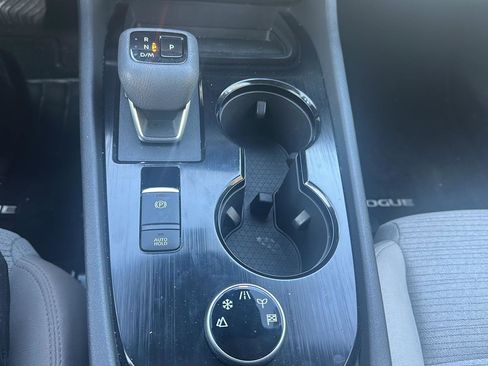 Used 2023 Nissan Rogue SV AWD/4WD image 18