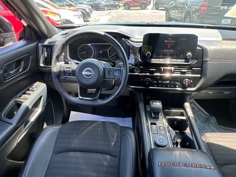 Used 2024 Nissan Pathfinder Rock Creek AWD/4WD image 9