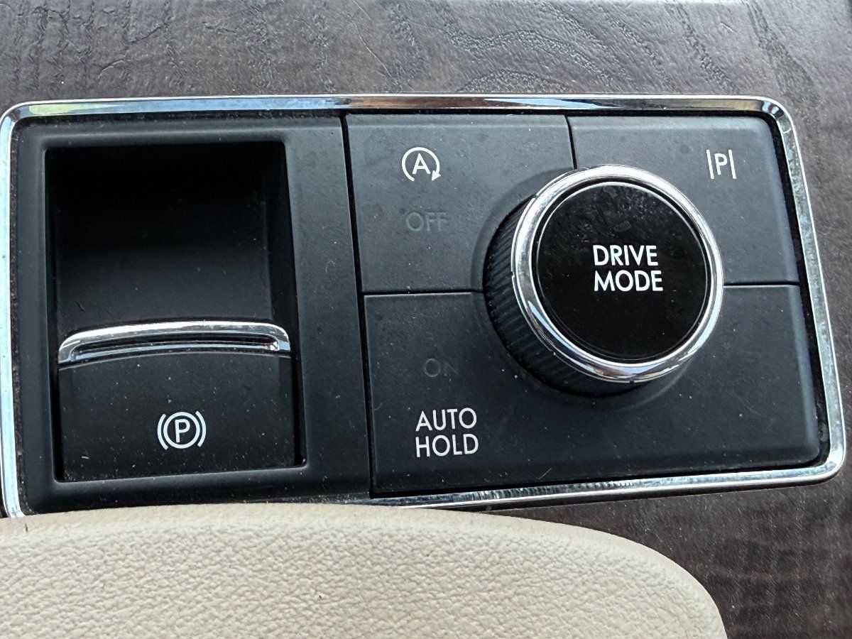 Used 2022 Lincoln Navigator Reserve AWD/4WD image 36