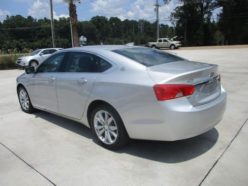 Used 2016 Chevrolet Impala LT FWD image 4