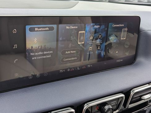 New 2026 Nissan Sentra SL FWD image 10