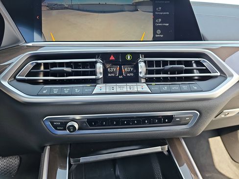 Certified 2022 BMW X5 sDrive40i w/ Premium Package image 24