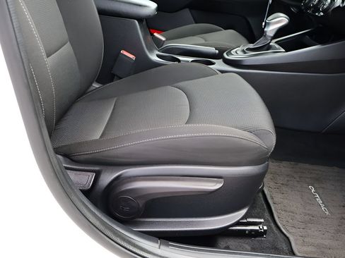 Used 2021 Kia Forte LXS FWD image 11