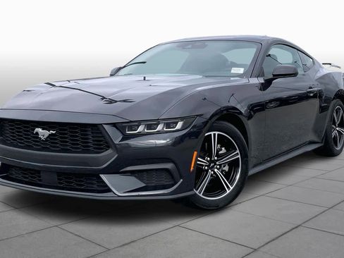 Used 2024 Ford Mustang Coupe image 2