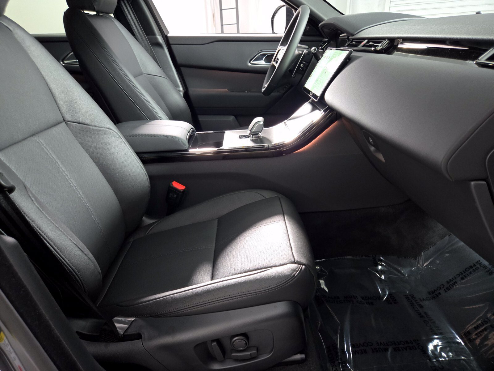 New 2026 Land Rover Range Rover Velar S AWD/4WD image 3