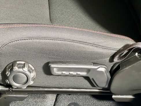 Used 2023 Jeep Gladiator Rubicon image 15