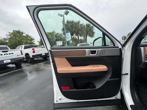 Used 2025 Hyundai Santa Fe Limited FWD image 30
