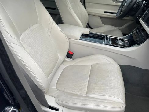 Used 2016 Jaguar XF Prestige RWD image 16