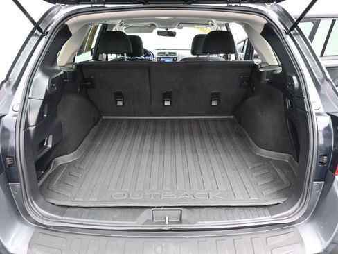 Used 2019 Subaru Outback 2.5i Premium image 9