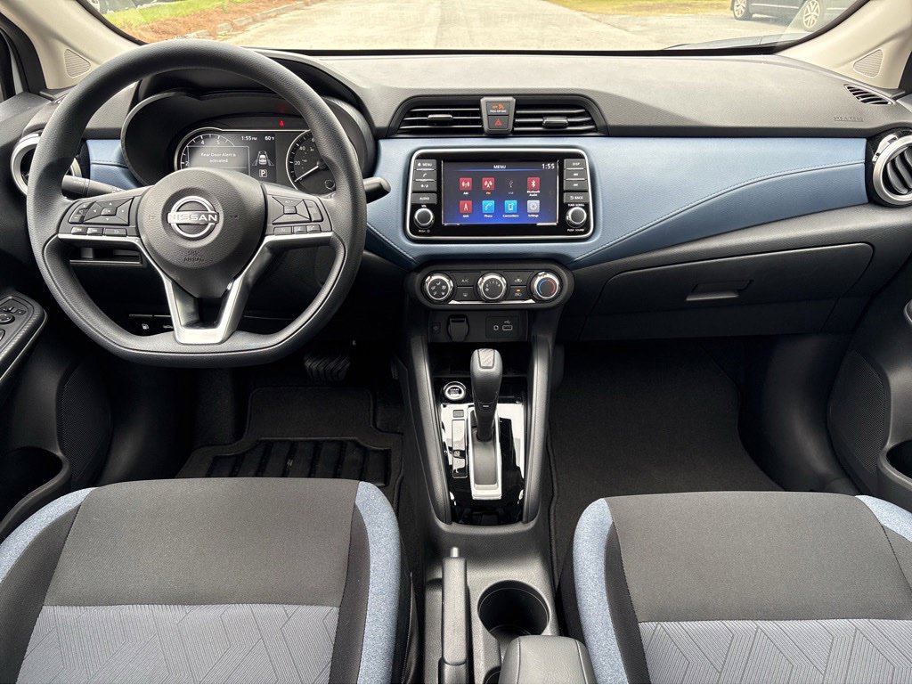 Used 2025 Nissan Versa SV FWD image 21
