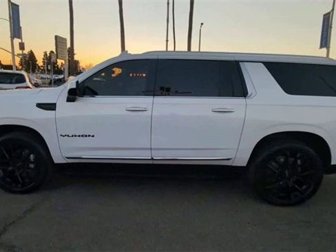Certified 2023 GMC Yukon XL SLT image 5