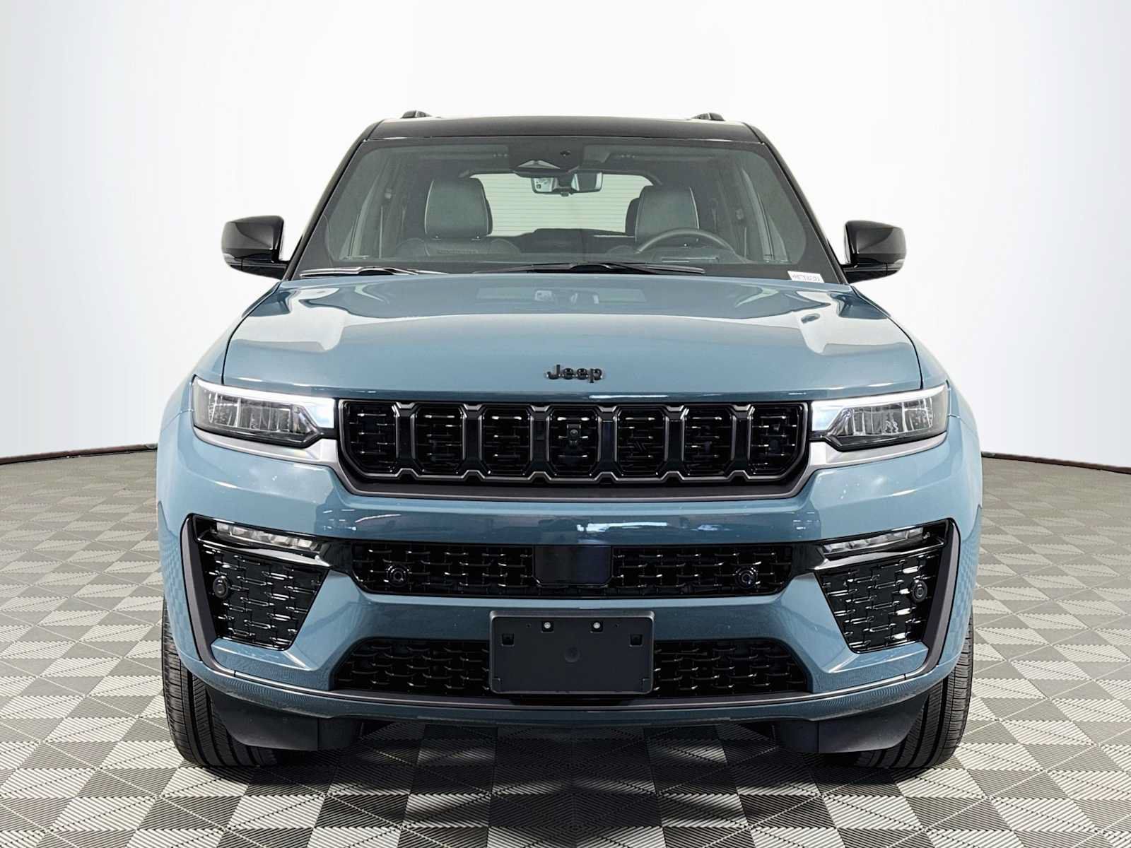 Used 2026 Jeep Grand Cherokee Summit w/ Obsidian Package AWD/4WD image 2