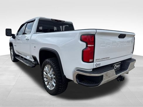 Used 2024 Chevrolet Silverado 2500 LTZ w/ LTZ Convenience Package AWD/4WD image 5