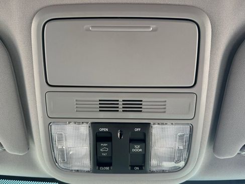Used 2022 Honda Odyssey EX-L image 30
