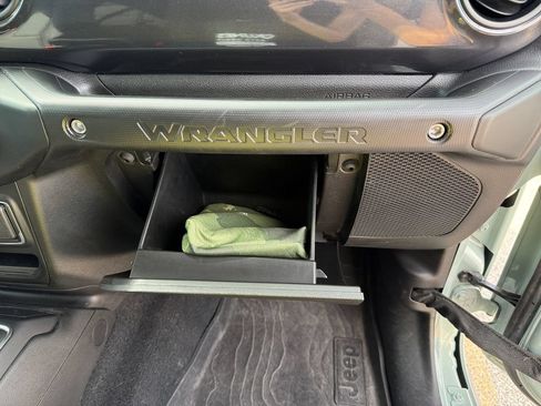 Used 2023 Jeep Wrangler Unlimited Sport AWD/4WD image 47