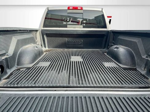 Used 2020 RAM 1500 Classic SLT AWD/4WD image 24