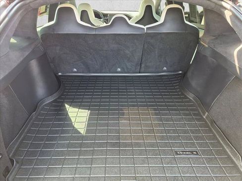 Used 2019 Tesla Model X 75D AWD/4WD image 19