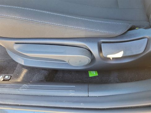 Certified 2025 Hyundai Elantra Sport image 21