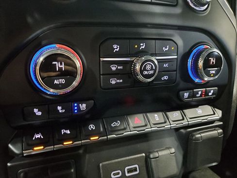 Used 2022 GMC Sierra 1500 SLT image 34