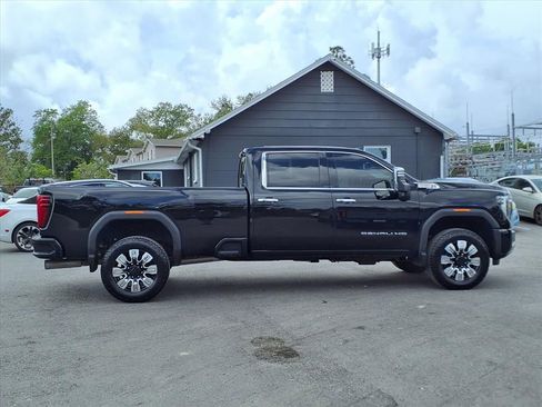 Used 2025 GMC Sierra 2500 Denali w/ Denali Reserve Package AWD/4WD image 8