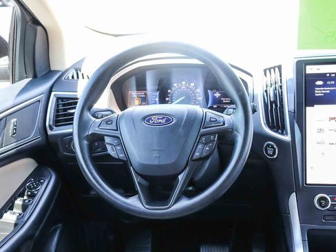 Certified 2023 Ford Edge SE w/ Black Appearance Package AWD/4WD image 15