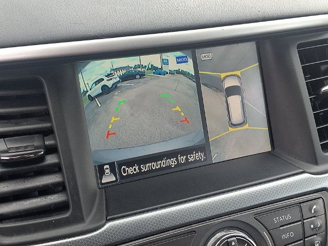 Used 2019 Nissan Pathfinder SL AWD/4WD image 4