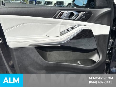 Used 2024 BMW X7 xDrive40i w/ M Sport Package image 12