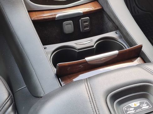Used 2020 Cadillac Escalade 2WD image 30