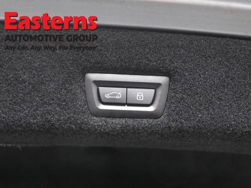 Used 2023 BMW 740i w/ Executive Package RWD image 25
