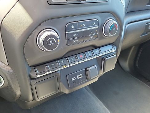 Certified 2022 Chevrolet Silverado 1500 Custom image 21