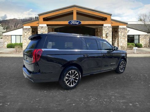 Used 2025 Ford Expedition Max Platinum AWD/4WD image 5
