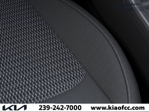 New 2026 Kia Sorento LX FWD image 24