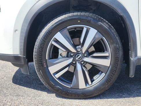 Used 2023 Nissan Rogue SL w/ SL Premium Package FWD image 7