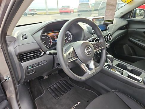 Used 2025 Nissan Sentra SV image 13
